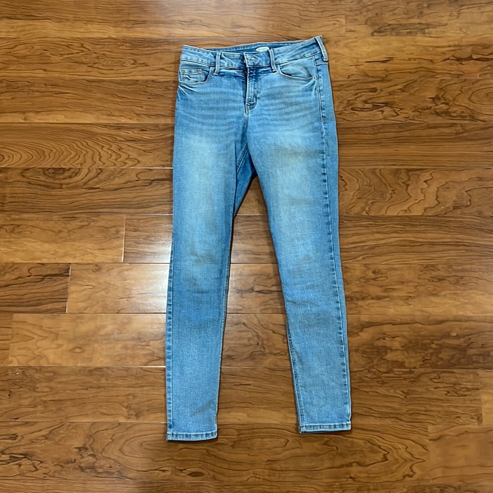 Old Navy Skinny Jeans (size 4)